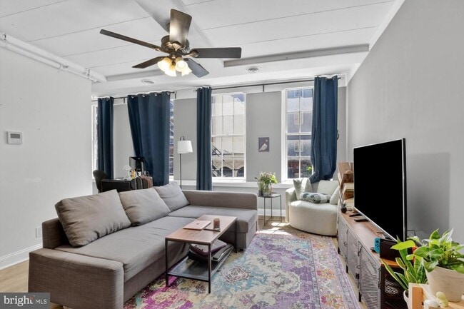 Building Photo - 44 S 3rd St