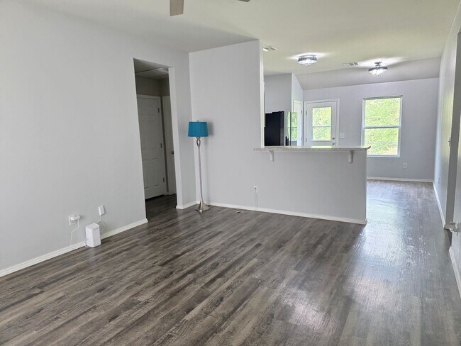 Foto del edificio - 3 Bedroom home for rent in Noble!