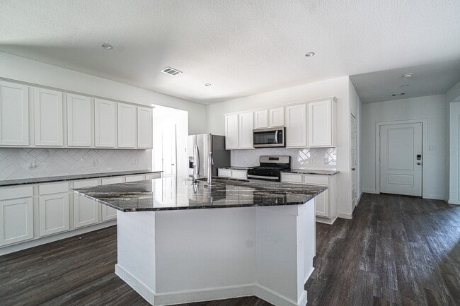 Building Photo - 8730 Anacua Dr