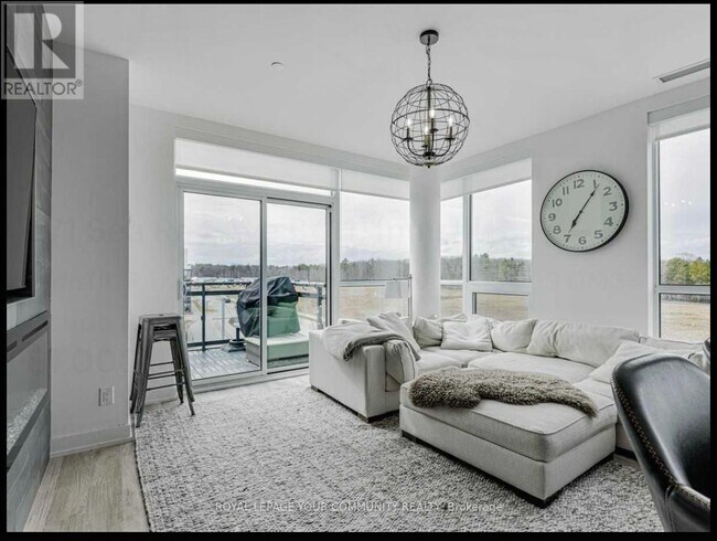 Photo du bâtiment - 271-B271 Sea Ray Ave