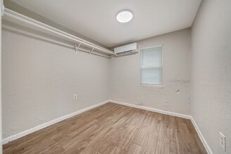 Building Photo - 217 Johnson St