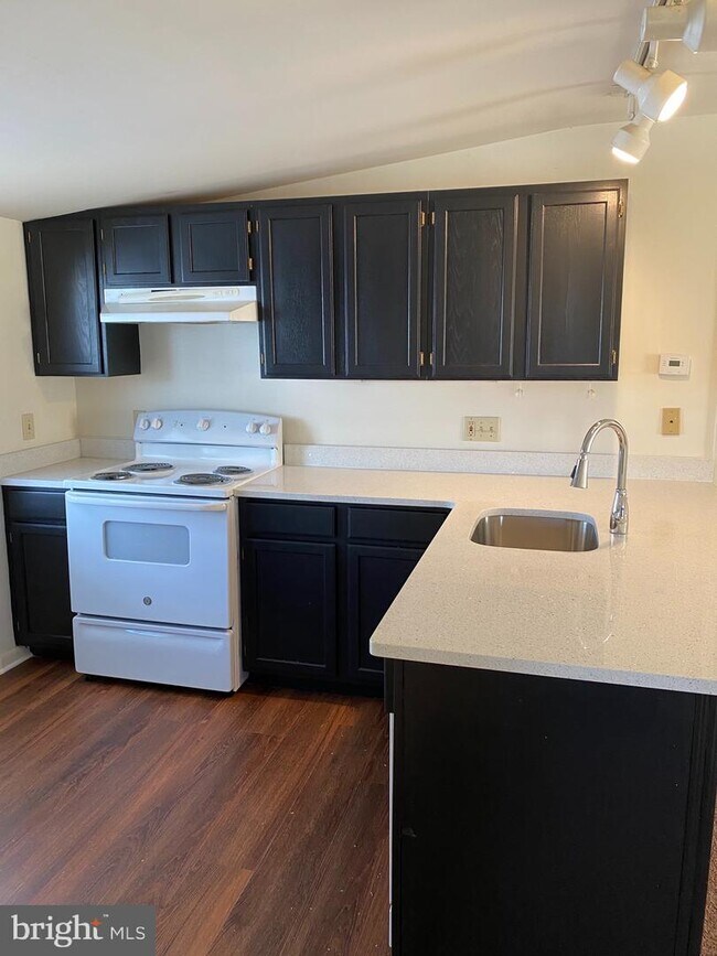 29 8th Ave Unit C, Glendora, NJ 08029 Apartment for Rent in Glendora