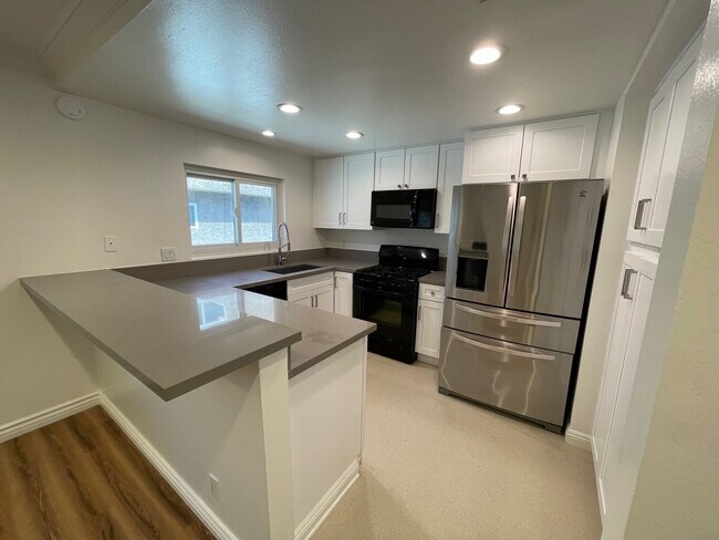 Brand New Kitchen - 1583 W Jefferson Blvd