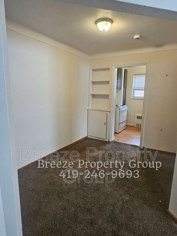 Building Photo - 2445 W Bancroft St