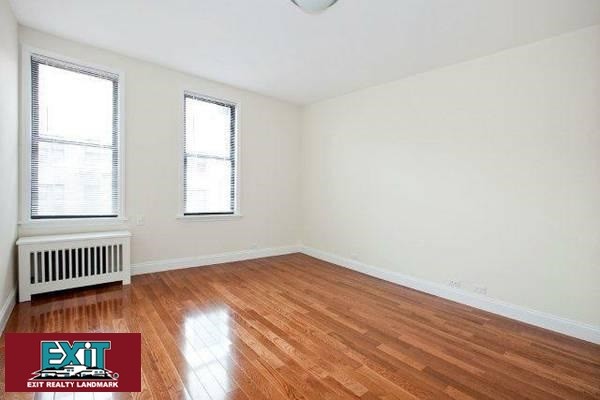 Primary Photo - 233 W 22nd St