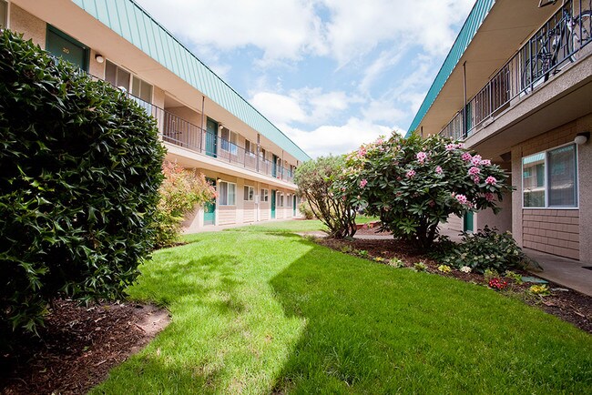 fairfield village apartments eugene or apartments com