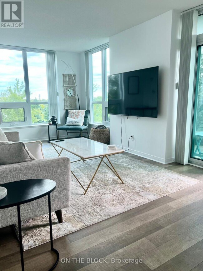 Photo du bâtiment - 4900-4900 Glen Erin Dr
