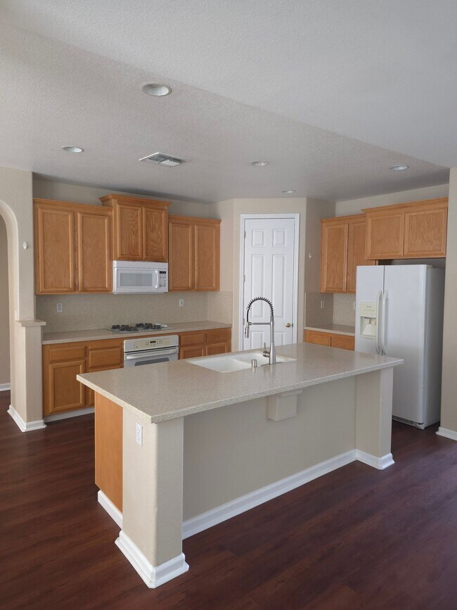 Foto del edificio - 5614 Newsome Ct