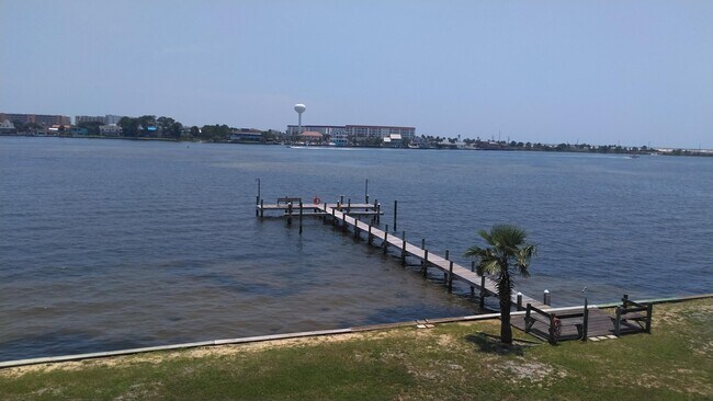 Foto del edificio - 236 Miracle Strip Pkwy SW