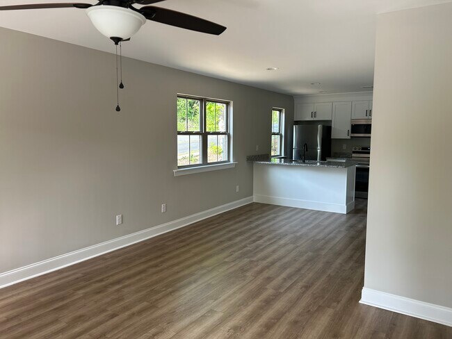 Foto del edificio - 320 Warrenfells St