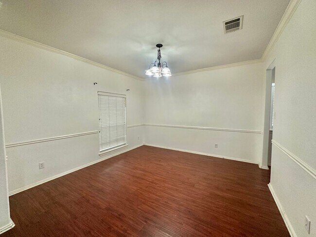 Foto del edificio - 4 BED 2.5 BATH IN PFLUGERVILLE TX!!! New Management