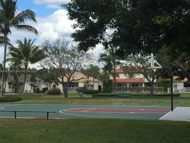 Building Photo - 815 Vista Meadows Dr