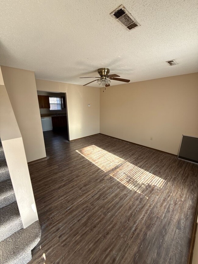 Foto del edificio - 1706 W 2nd St