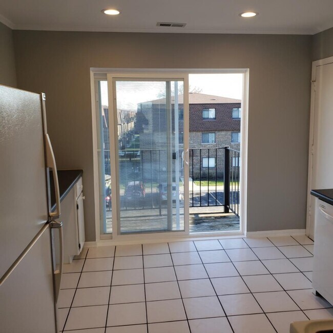 Building Photo - 9315 Hamilton Ct