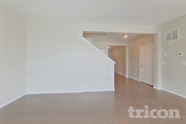 Building Photo - 26792 E Byers Ave