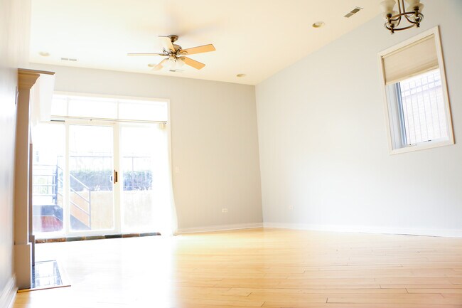 Foto del edificio - 6113 S Kimbark Ave