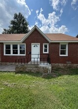 Building Photo - 715 N Forest Ave