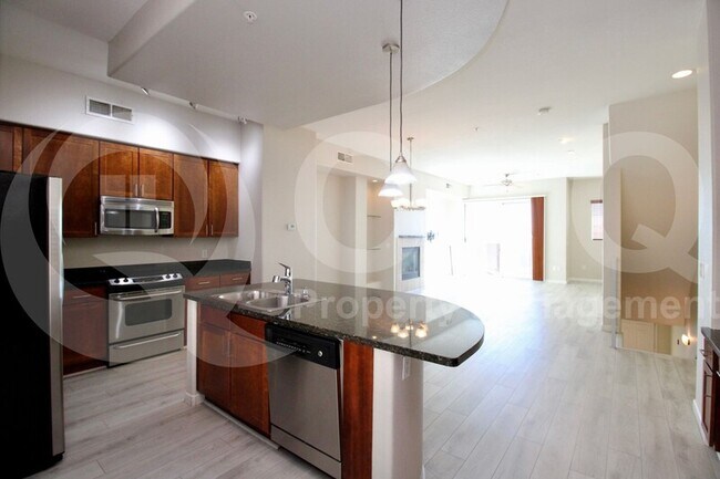 Foto del edificio - 6605 N 93RD Ave