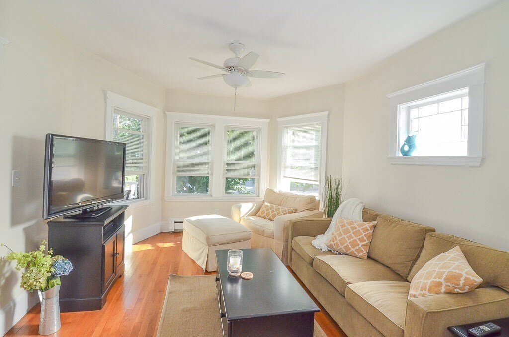 55 Hazel St Unit 55, Watertown, MA 02472 Room for Rent in Watertown