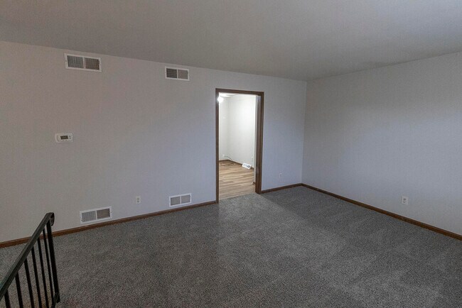 Building Photo - 4467 Santa Anna Dr