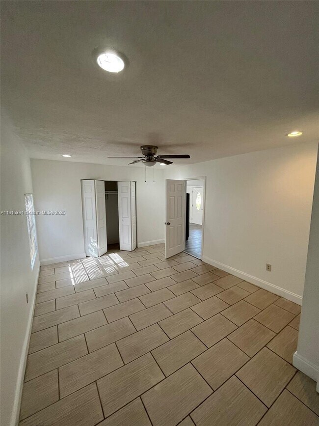 Foto del edificio - 5519 NW 4th Ave