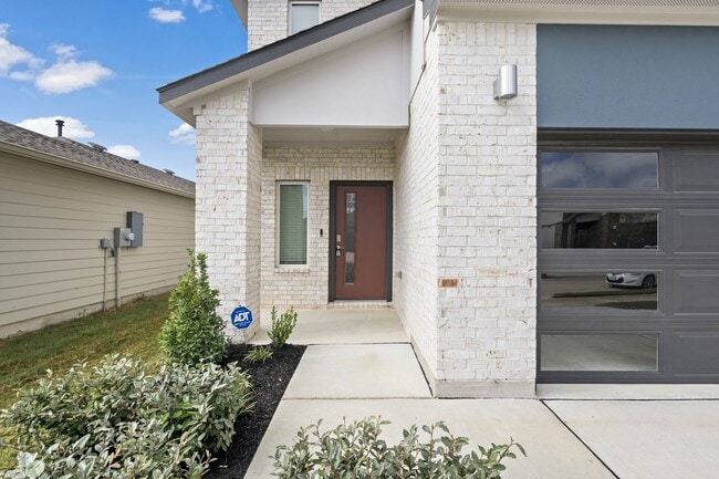 Building Photo - 947 Lady Bird Ln
