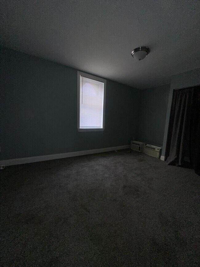 Foto del edificio - 1721 N Creighton St