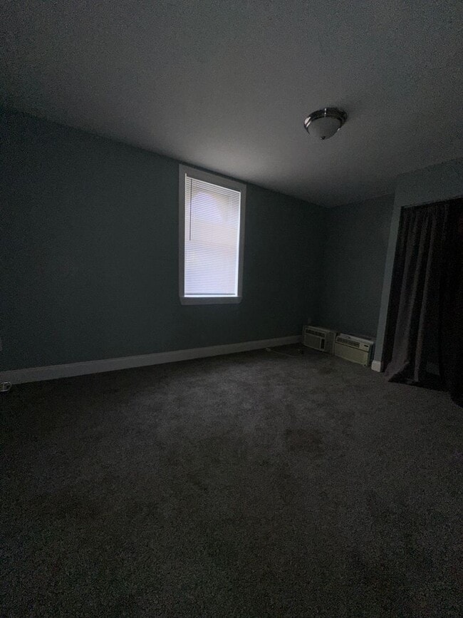 Building Photo - 1721 N Creighton St