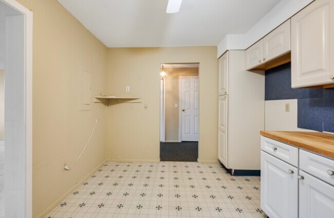 Foto del edificio - 1460 Elm St