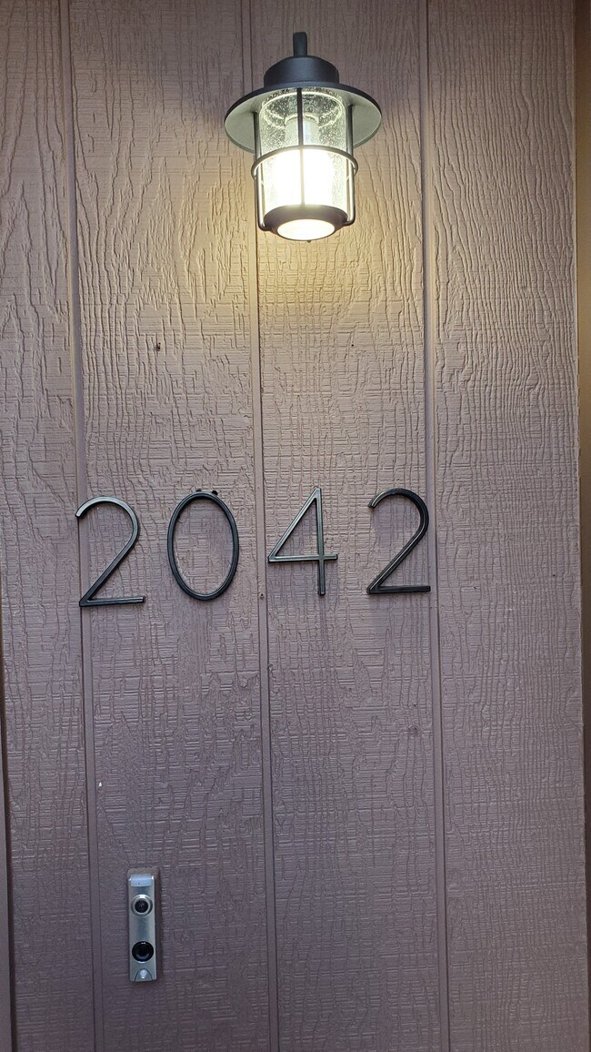 Foto del edificio - 2042 Magill St