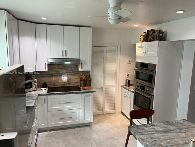 Building Photo - 8852 Abbott Avenue, Surfside, FL 33154