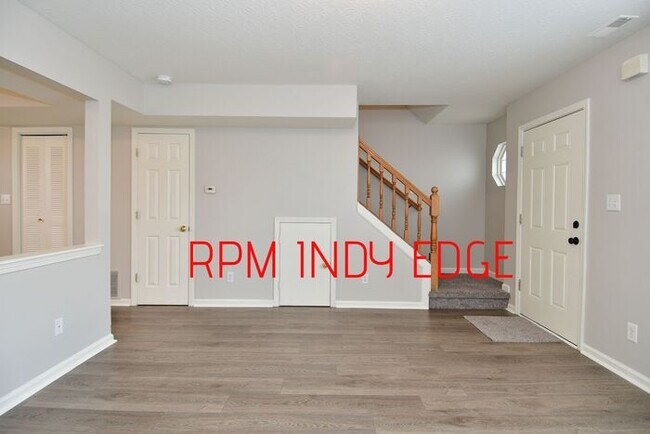 Building Photo - Price Reduction! Spacious 3 Bedroom 1.5 Ba...