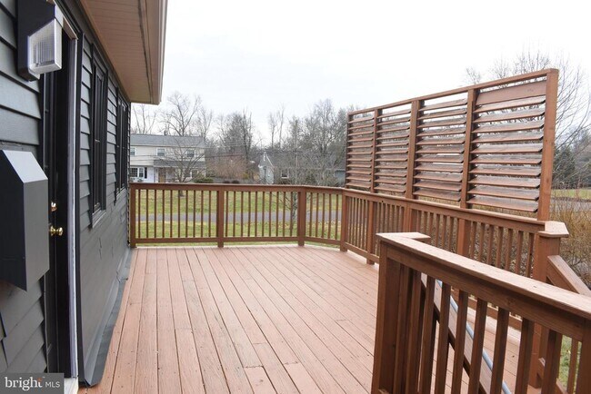 Building Photo - 64 Bogle Dr