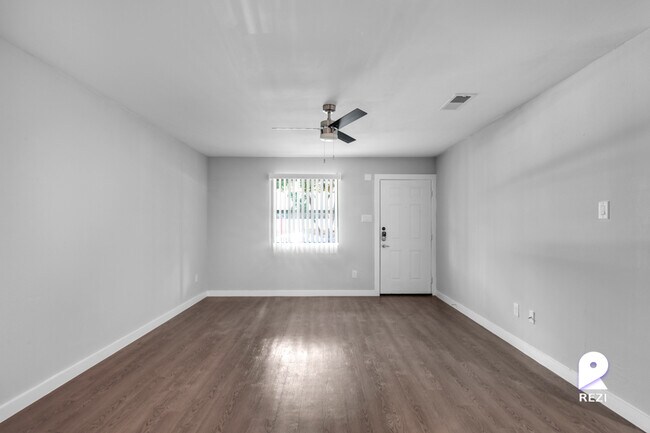 Foto del edificio - 1714 Patton Ln
