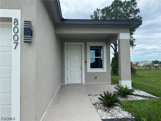 Foto del edificio - 8007 Mill Ct