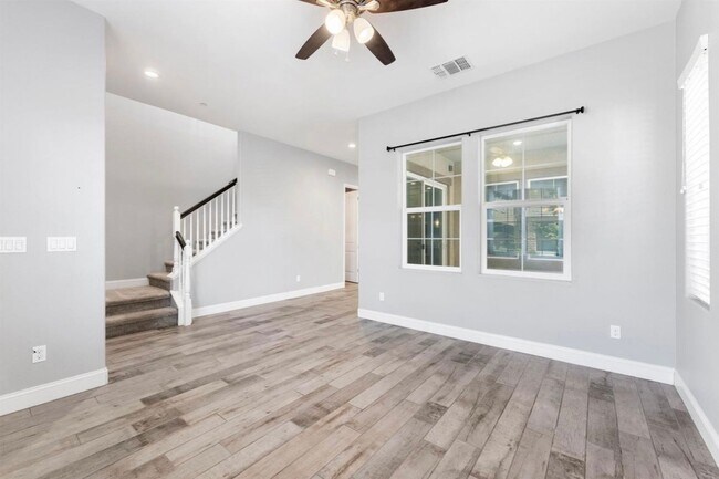 Building Photo - North Natomas 3 Bedroom with Loft attached...