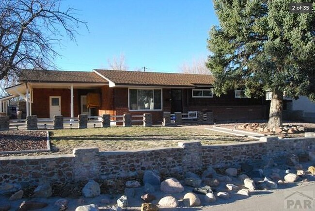 Frente - 57 Drake St