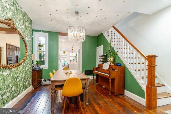 Foto del edificio - 2025 Bainbridge St