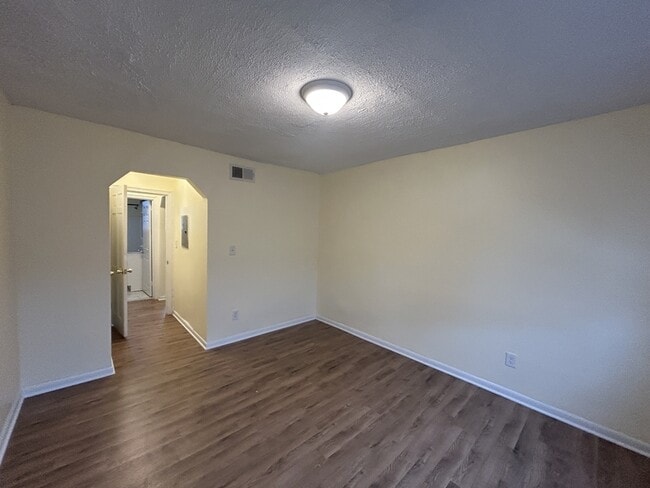 Photo - 4329 Halley Terrace SE Apartment