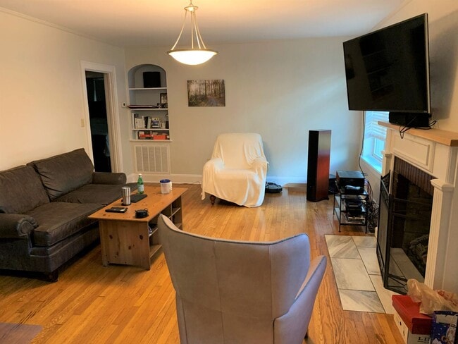 Foto del edificio - 148 Campbell Ave