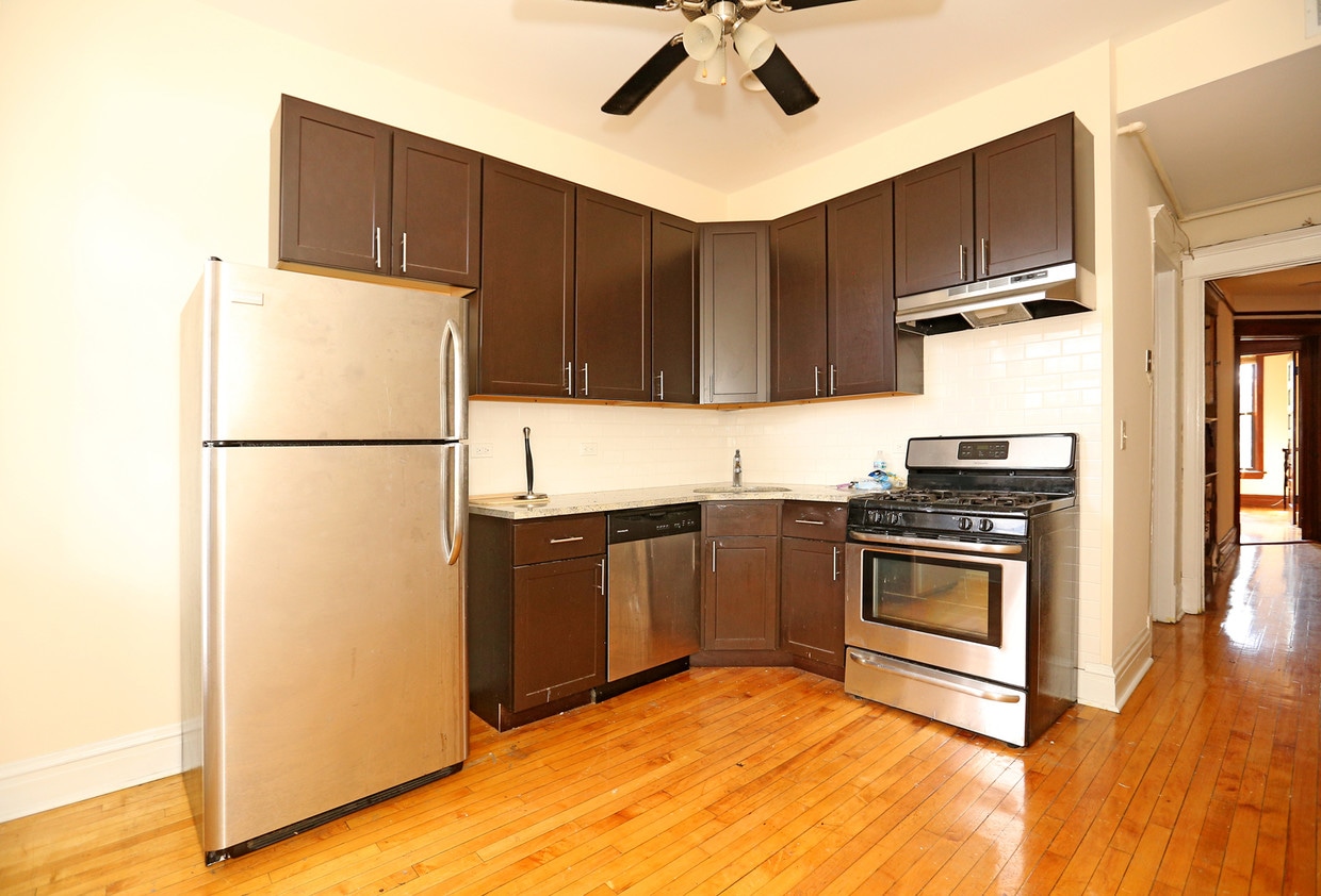 Primary Photo - 3639 N Paulina St