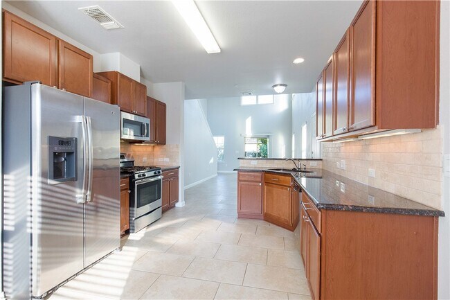Foto del edificio - 1620 Bryant Dr