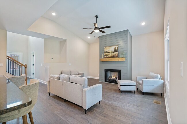 Foto del edificio - Ruby Floor Plan – 5BR/3BA New Construction Home Near Exit 4