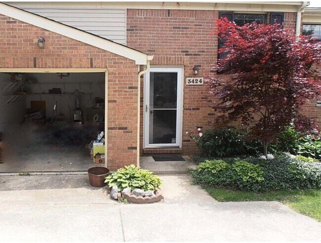 Foto del edificio - 3424 Springlake Dr