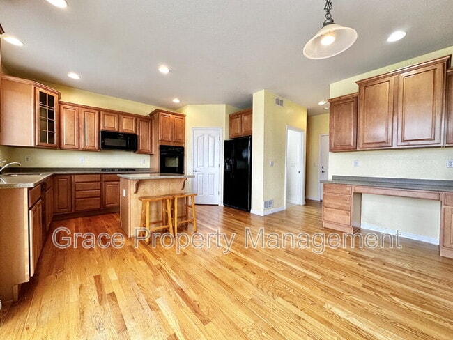 Building Photo - 6180 S Newbern Way