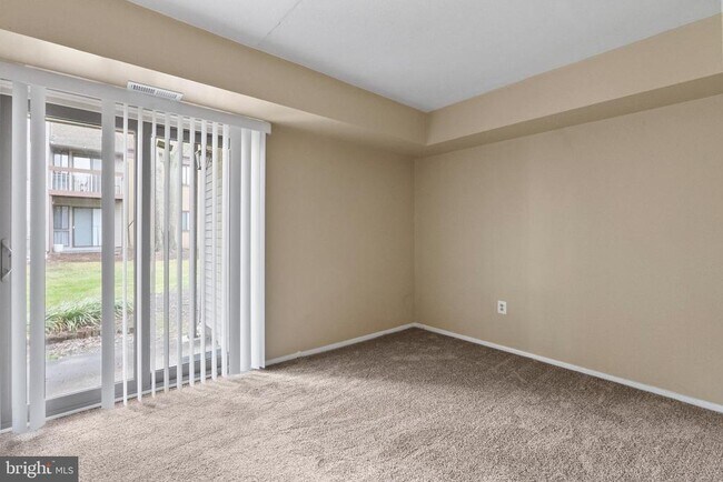 Foto del edificio - 211 James Ct