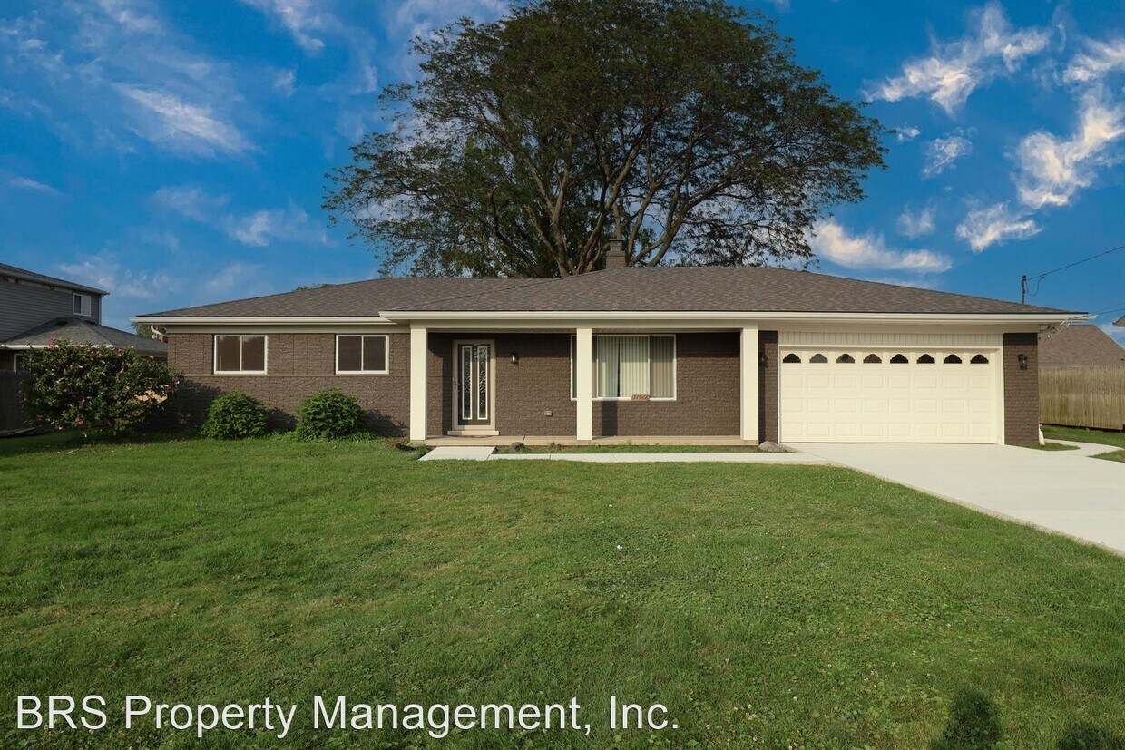 Primary Photo - 3 br, 2 bath House - 37968 Huron Pointe Dr.