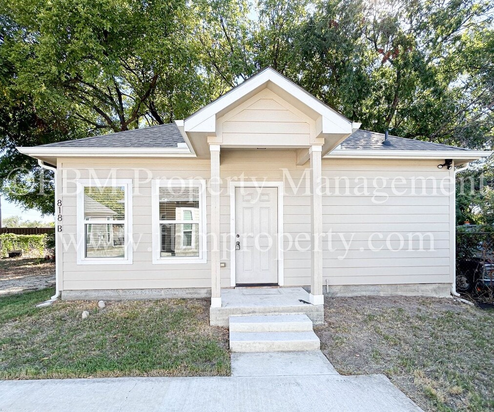 Photo - 820 Rose Street B