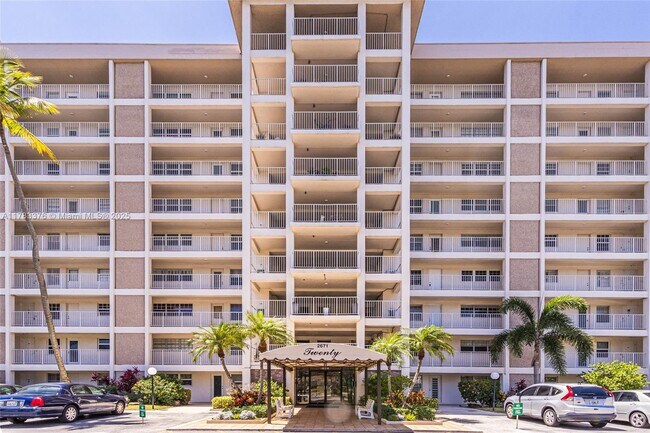 Foto del edificio - 2671 S Course Dr