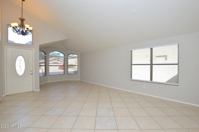 Building Photo - 513 E Cathy Dr
